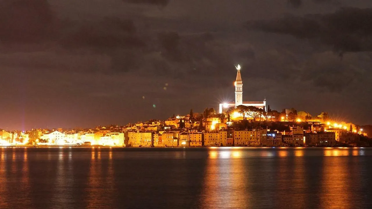 Apartments Petra Rovinj 0*,